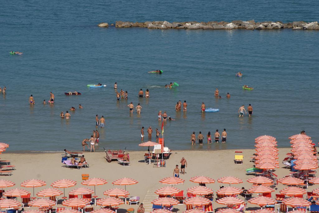 Casa Vacanze Villa Spina San Benedetto del Tronto Exterior photo